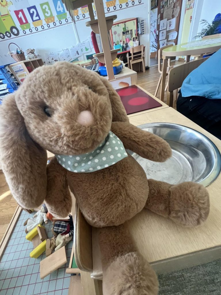 Posjet knjižničara i pripovjedača Dominika Vrbanca iz Bibliobusa Knižnice i čitaonice Nikola Zrinski Čakovec u PO Gardinovec 📖📗📚